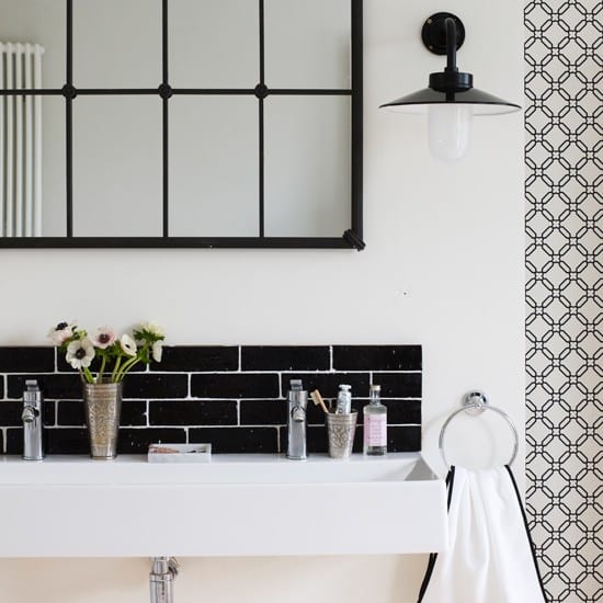 Decorating Ideas for a Monochrome Bathroom Decorating Ideas for a Monochrome Bathroom on Monochromatic Bathroom Ideas
id=21833