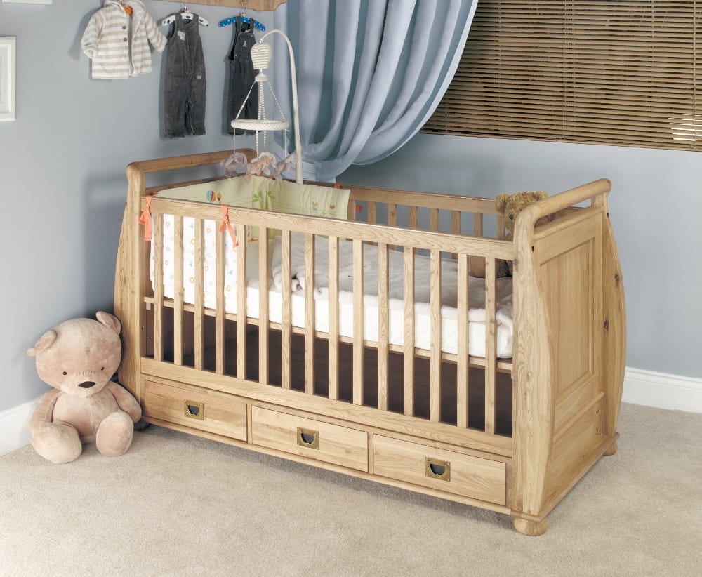 Oak Babies Cot