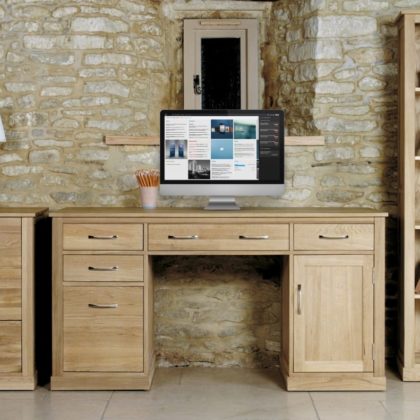 Mobel Oak Computer Desk