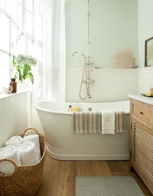Spa Bathroom - Pale Green Style