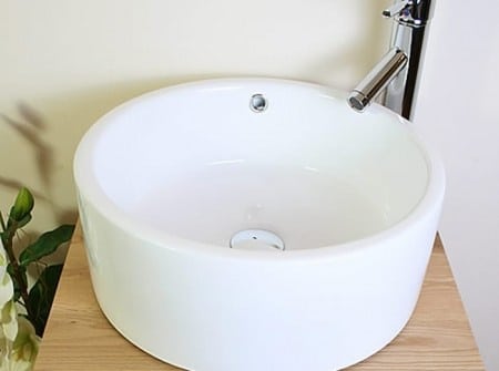 Spa Style - Ceramic Round Bathroom Basin Tap & Plug